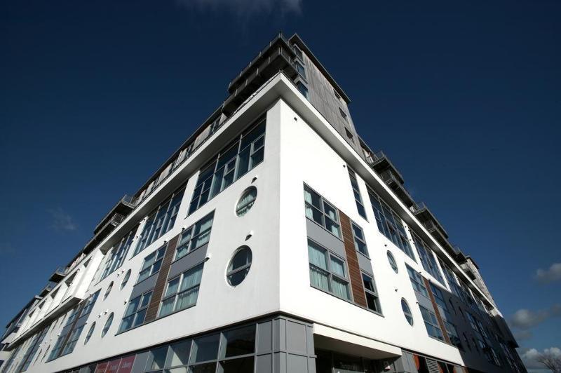 The Paramount, Swindon Bagian luar foto