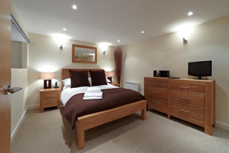 The Paramount, Swindon Bagian luar foto